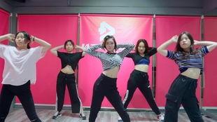 桃村成人舞蹈视频,活力四溢，舞动青春时光